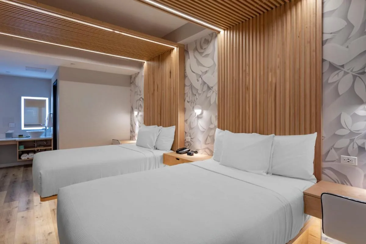 Best Western Plus Soho Hotel — 2