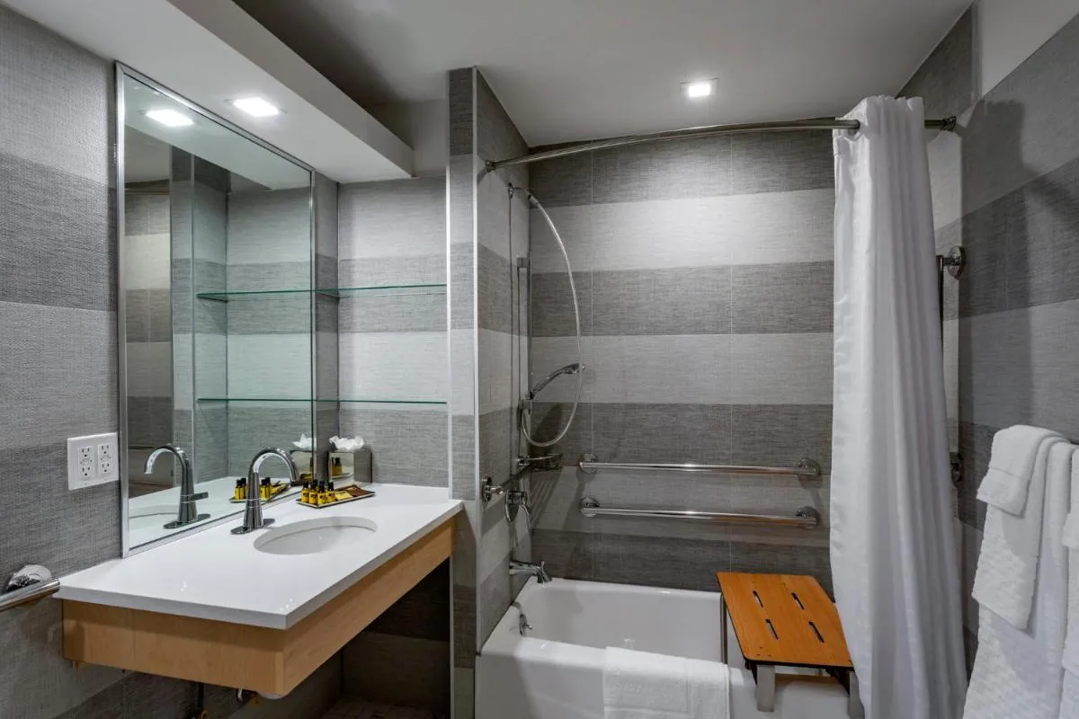 Best Western Plus Soho Hotel — 3
