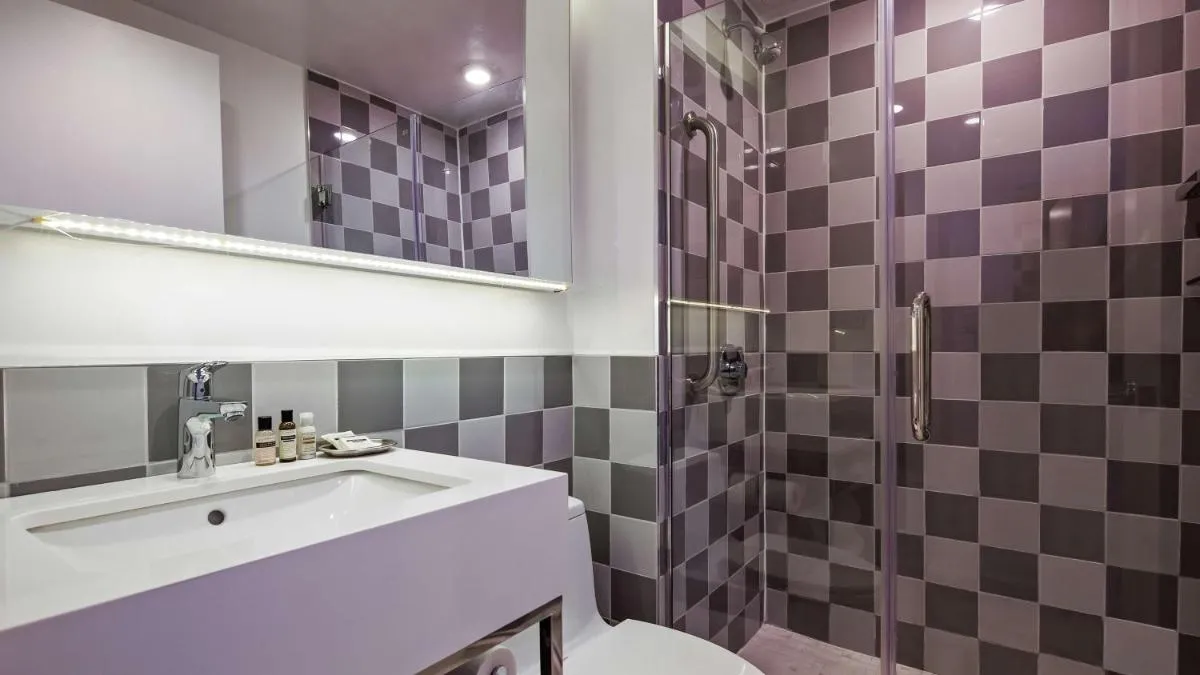 Best Western Premier Empire State Hotel — 3