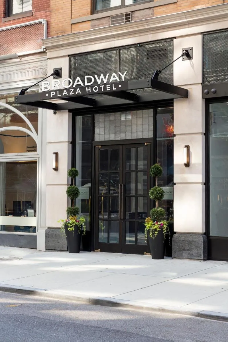 Broadway Plaza Hotel — 6