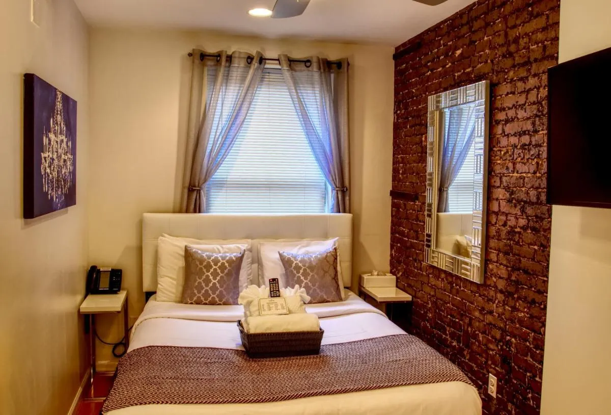 Chelsea Inn — 2