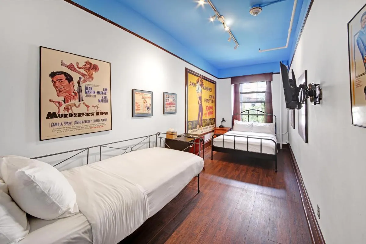 Chelsea Pines Inn — 2