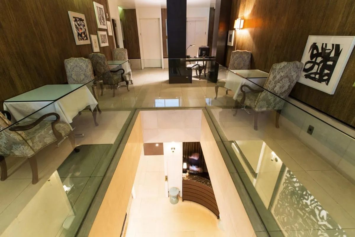 City Club Hotel — 4
