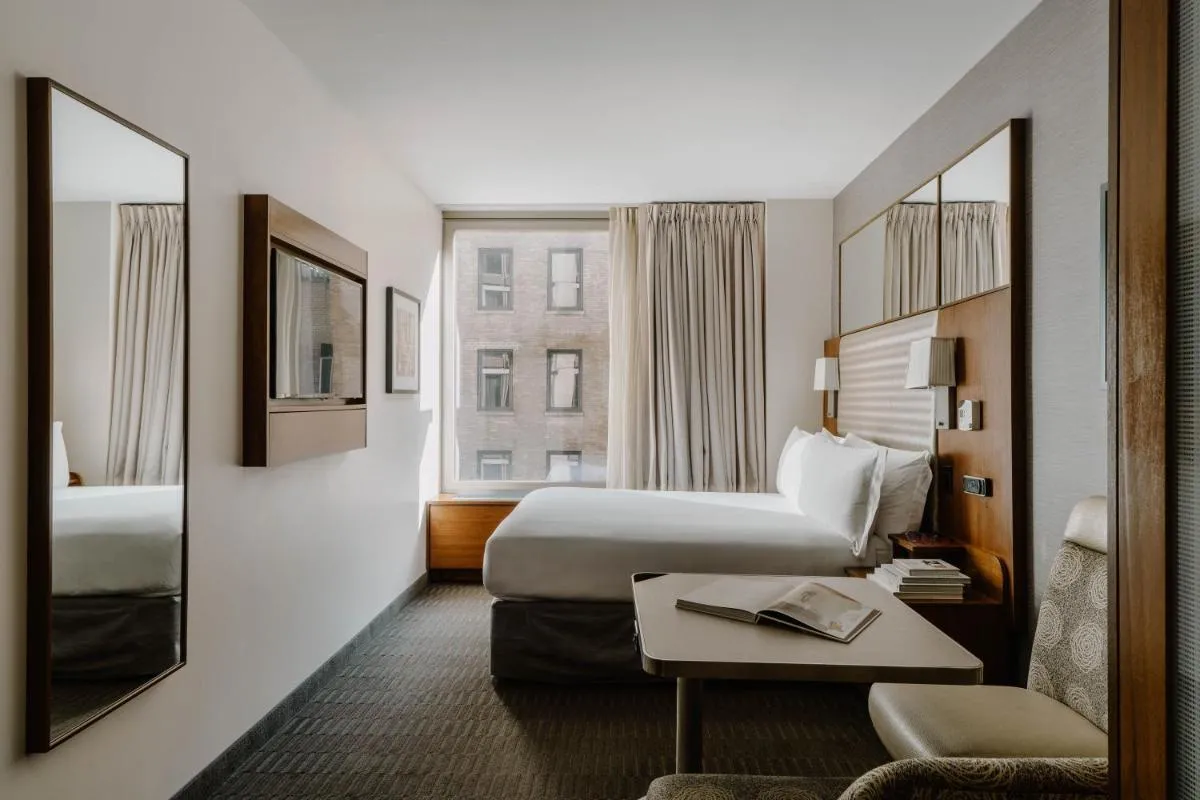 Club Quarters Hotel Grand Central, New York — 2