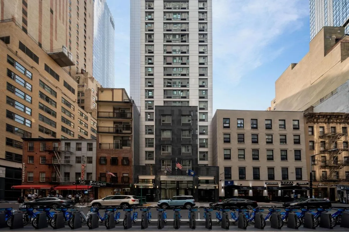 Courtyard by Marriott New York World Trade Center Area — 6