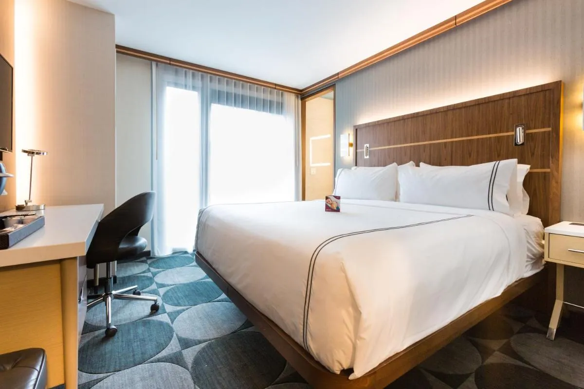 Crowne Plaza HY36 Midtown Manhattan, an IHG Hotel — 5