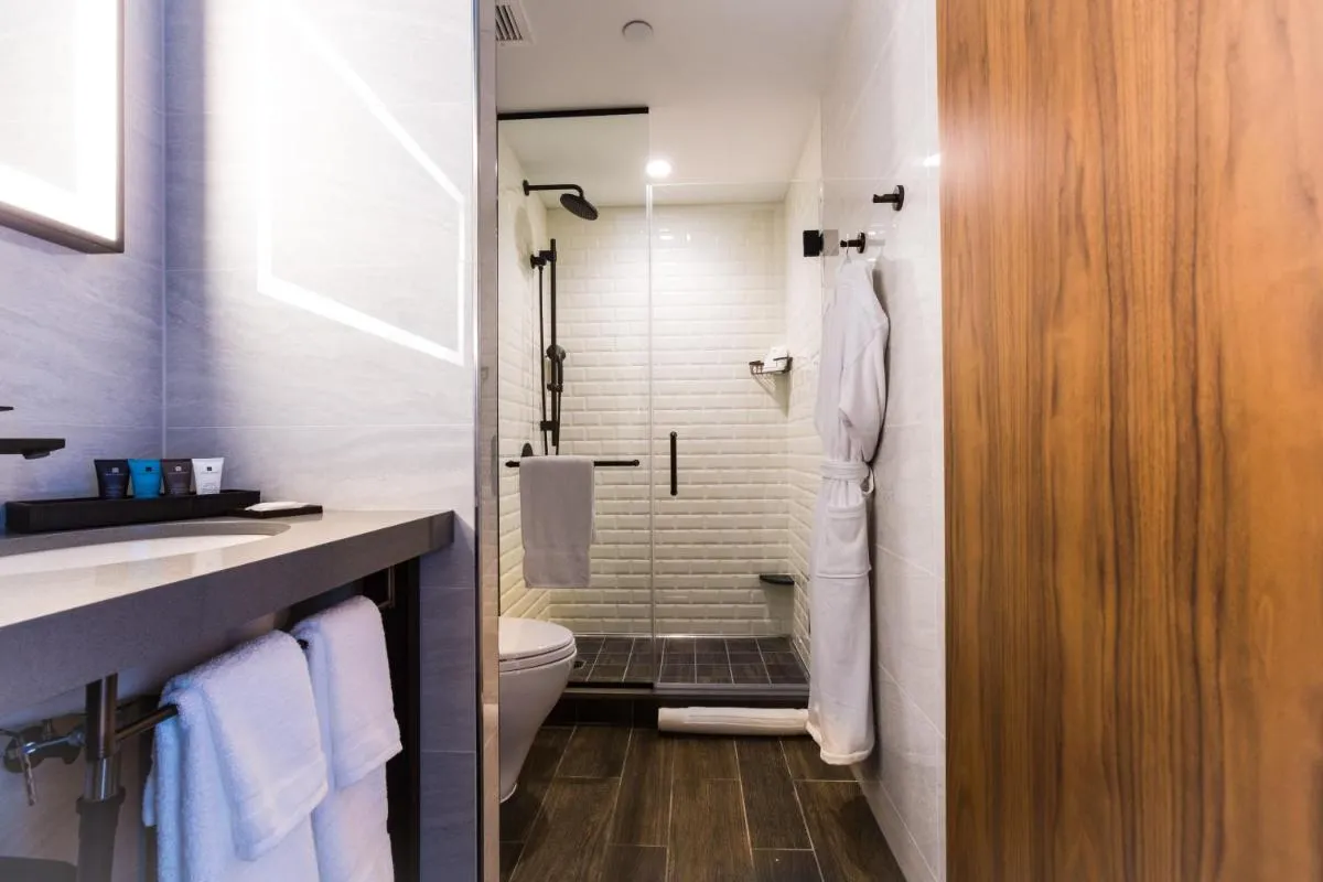 Crowne Plaza HY36 Midtown Manhattan, an IHG Hotel — 7