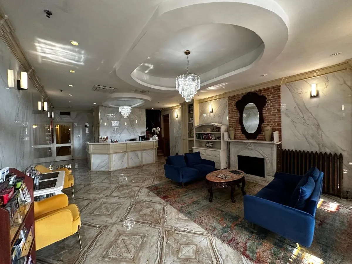 Da Vinci Hotel — 3