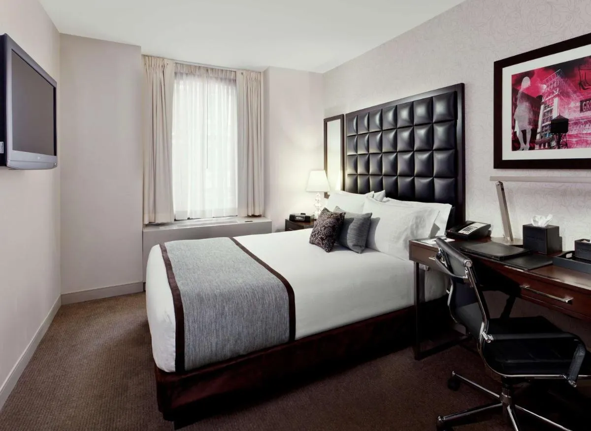 Distrikt Hotel New York City, Tapestry Collection by Hilton — 5