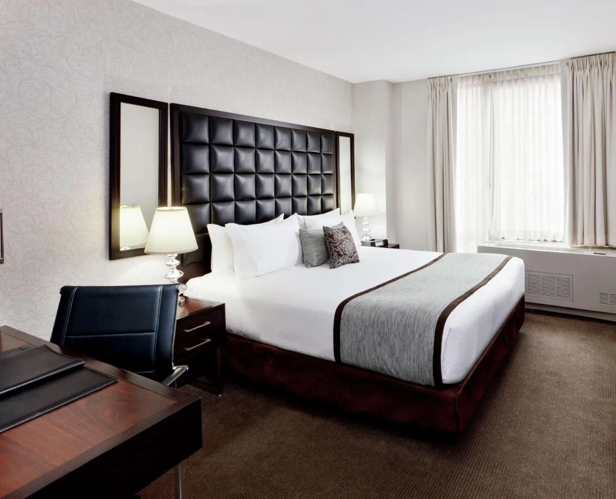 Distrikt Hotel New York City, Tapestry Collection by Hilton — 7