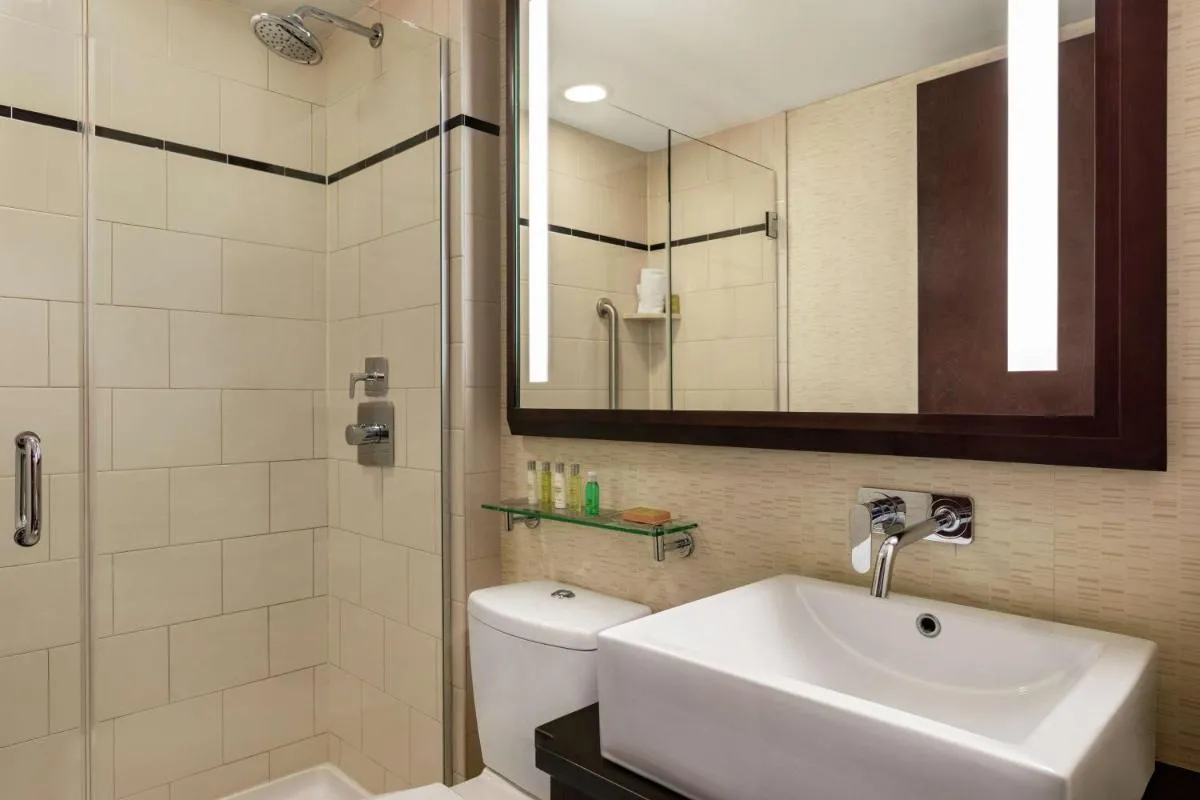 DoubleTree by Hilton New York Downtown — 3