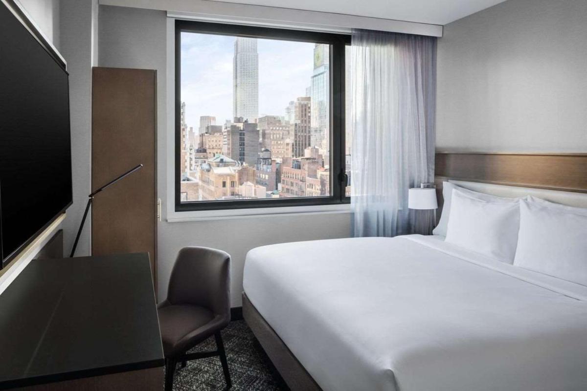 DoubleTree by Hilton New York Times Square South