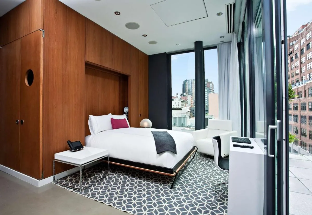 Dream Downtown, by Hyatt — 2