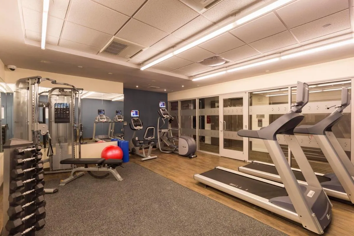 Edge Hotel Washington Heights — 3