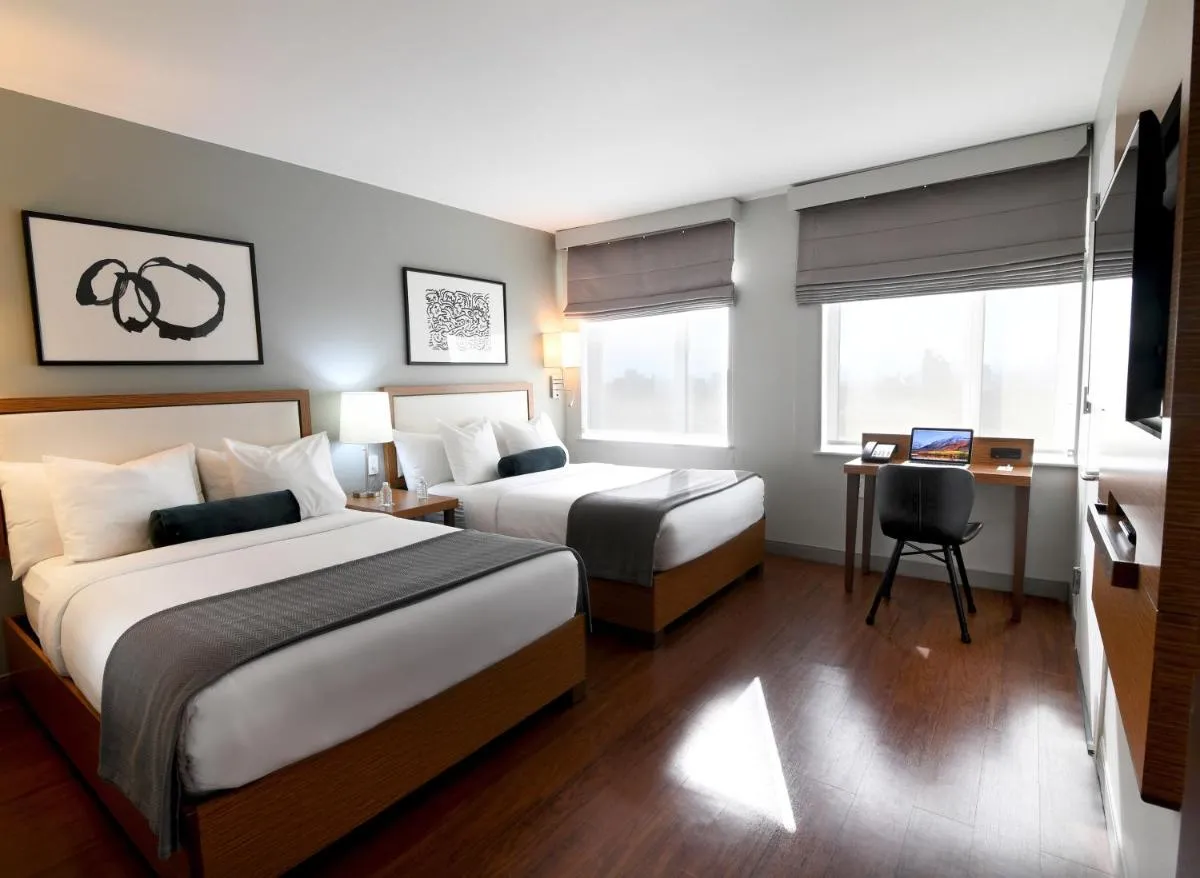 Edge Hotel Washington Heights — 6