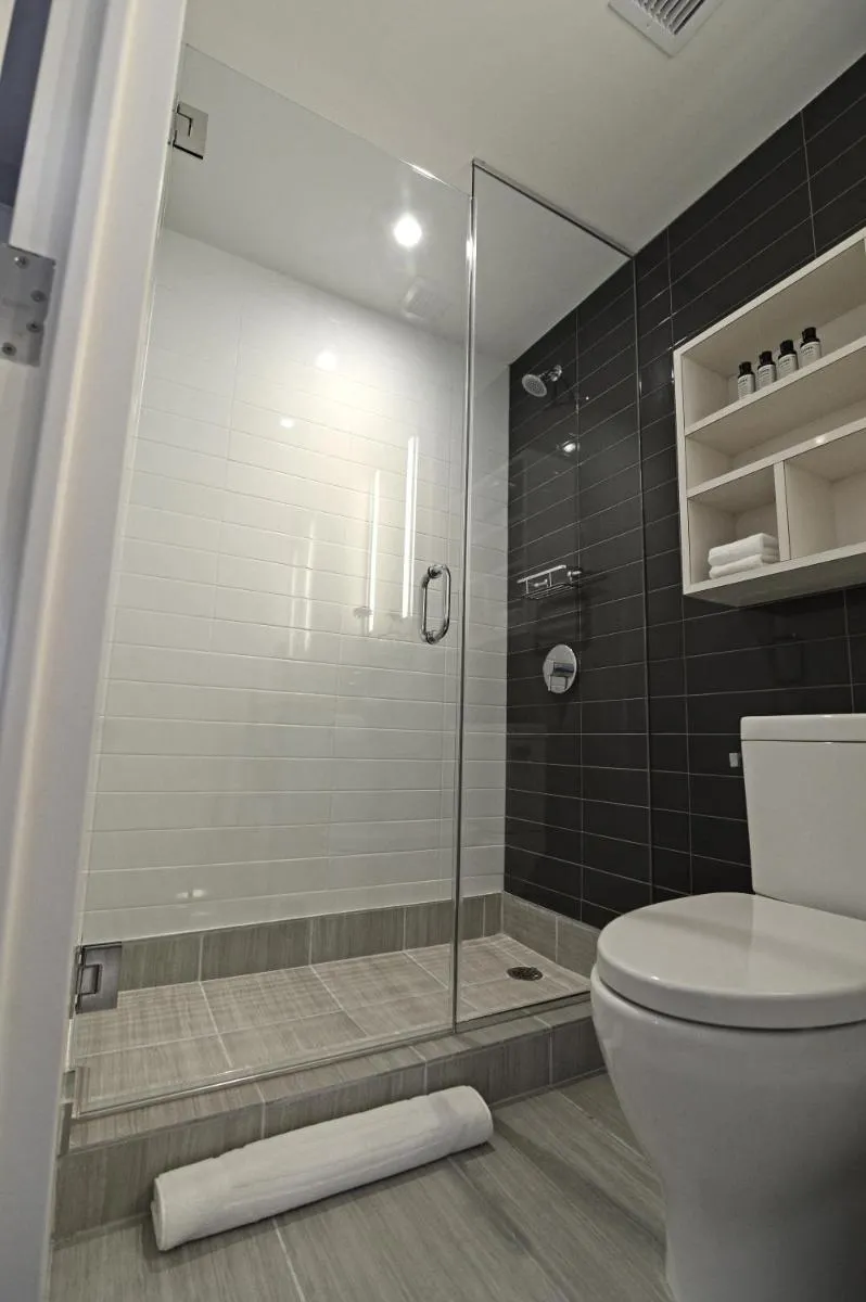 Edge Hotel Washington Heights — 4