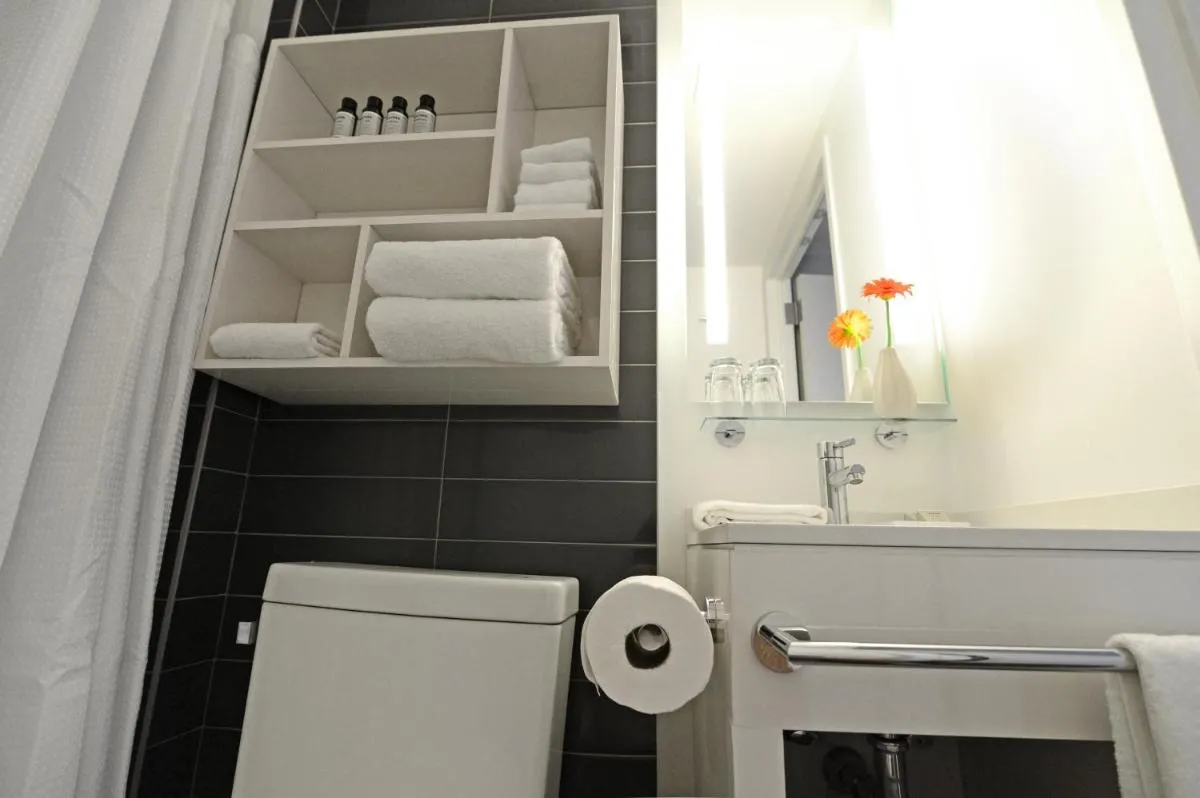 Edge Hotel Washington Heights — 7
