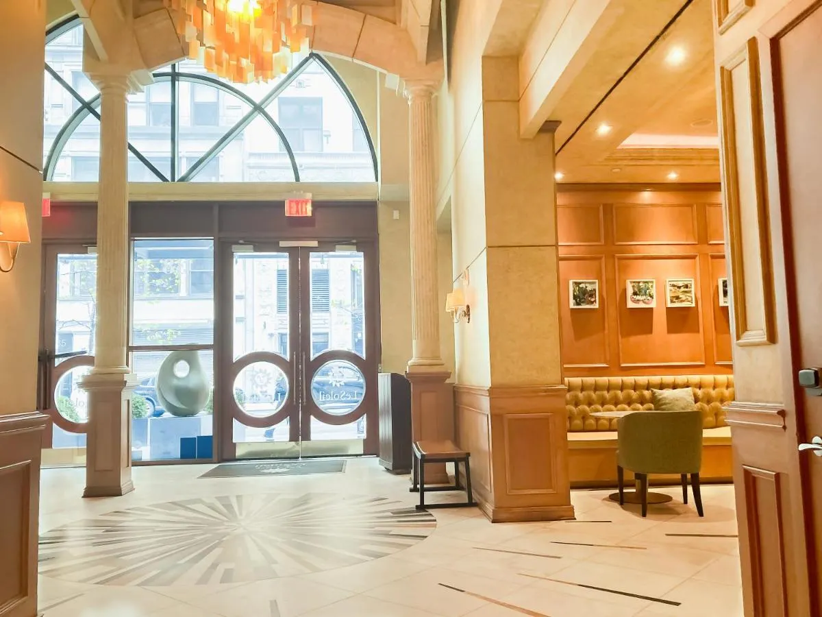 Executive Hotel Le Soleil New York — 2