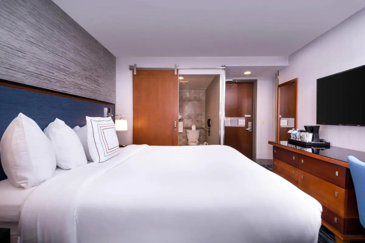 Fairfield Inn & Suites By Marriott New York Manhattan/Times Square — 2
