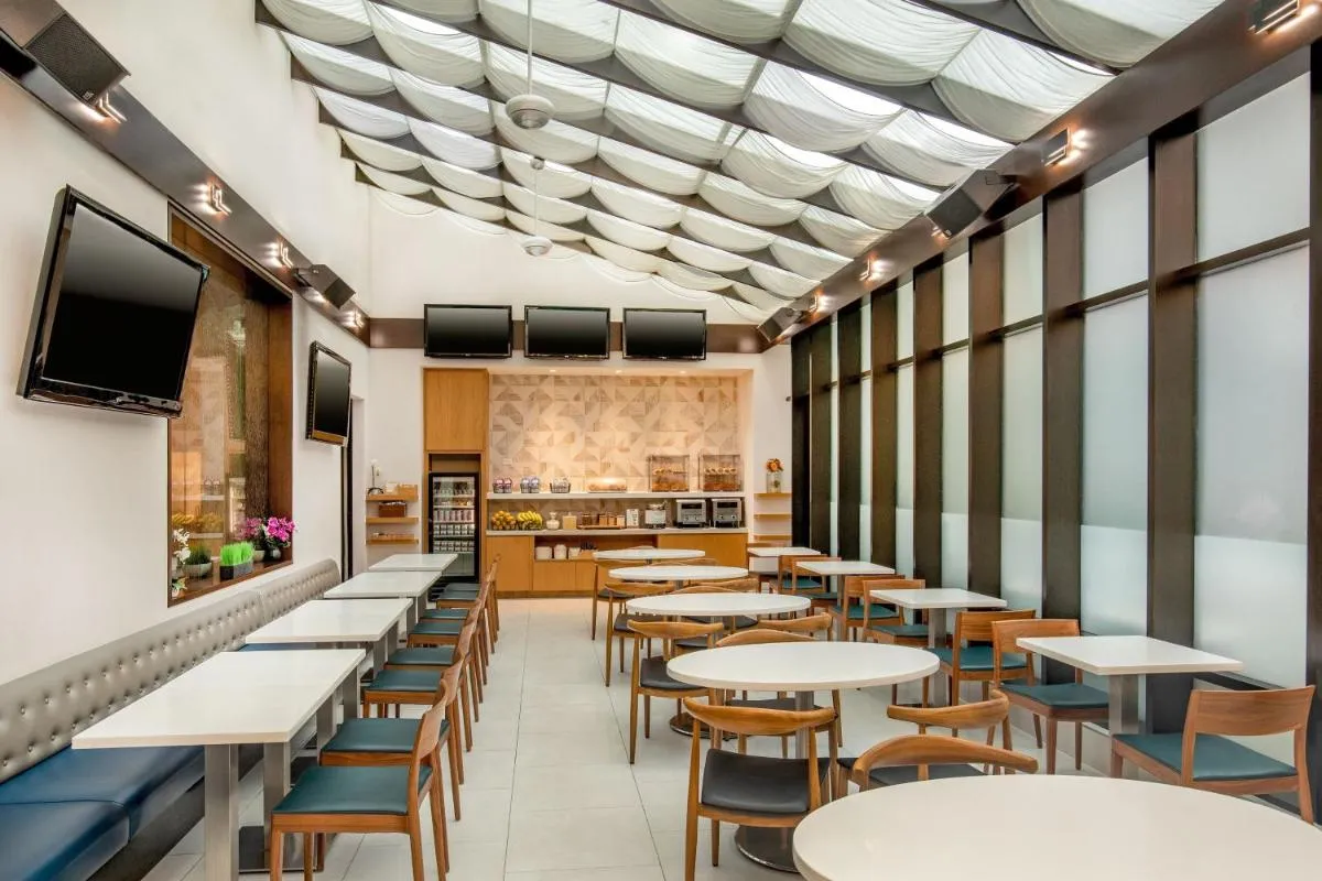 Fairfield Inn & Suites By Marriott New York Manhattan/Times Square — 5