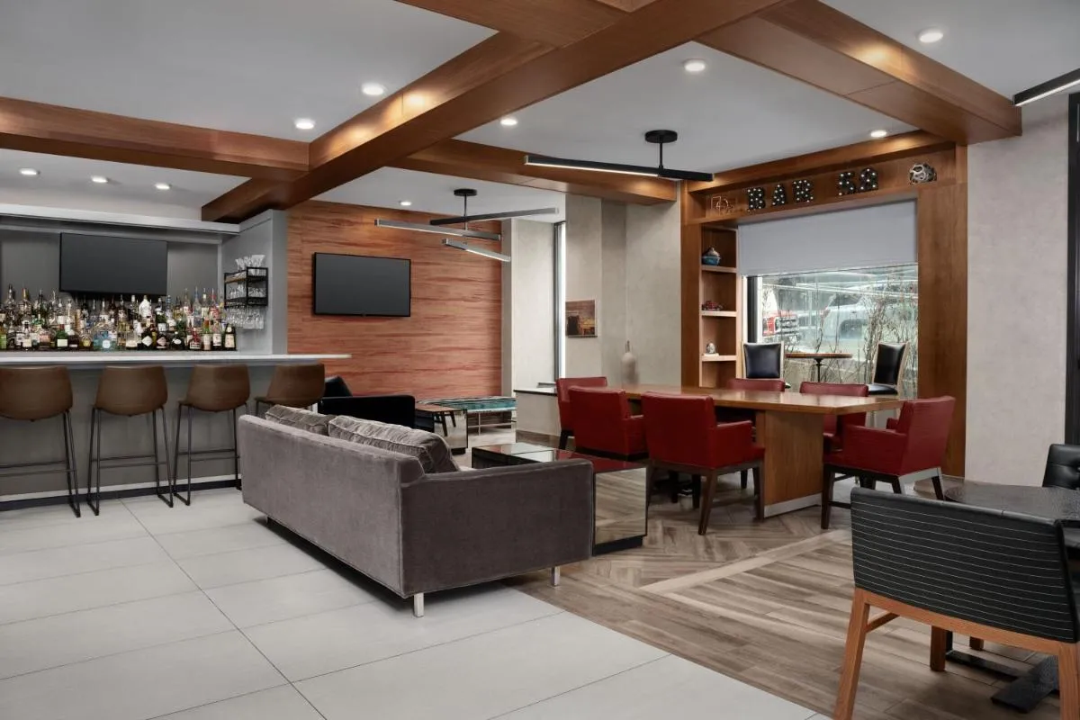 Fairfield Inn & Suites by Marriott New York Manhattan/Central Park — 5