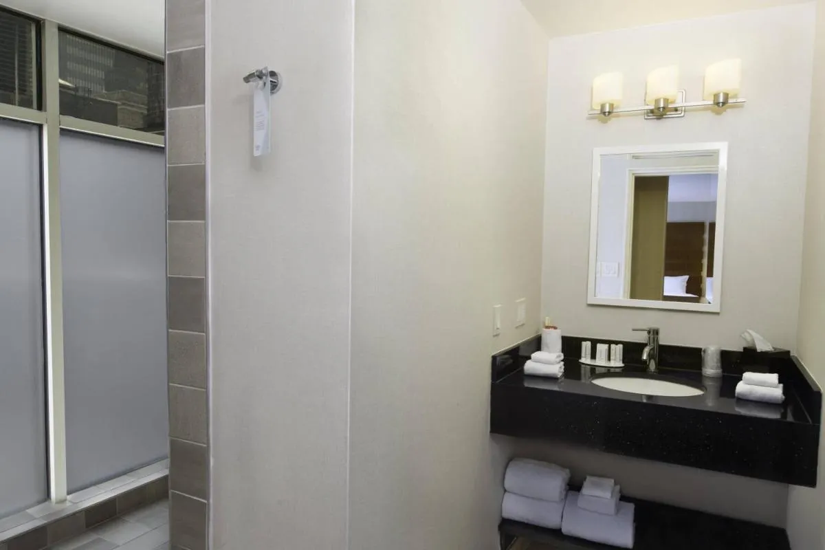 Fairfield Inn & Suites by Marriott New York Manhattan/Fifth Avenue — 6