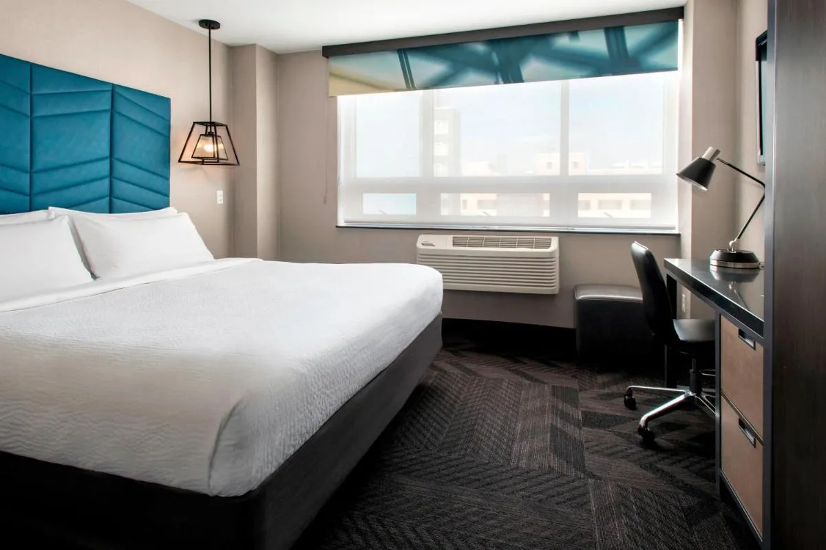 Four Points by Sheraton Manhattan SoHo Village — 7