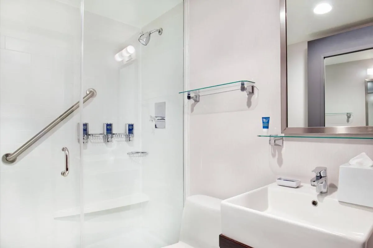 Four Points by Sheraton Midtown – Times Square — 3