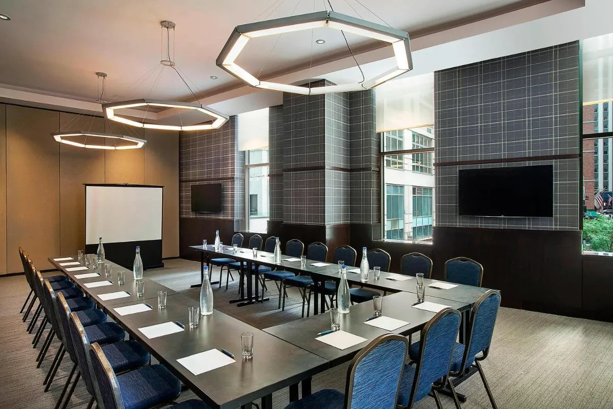 Four Points by Sheraton New York Downtown — 6