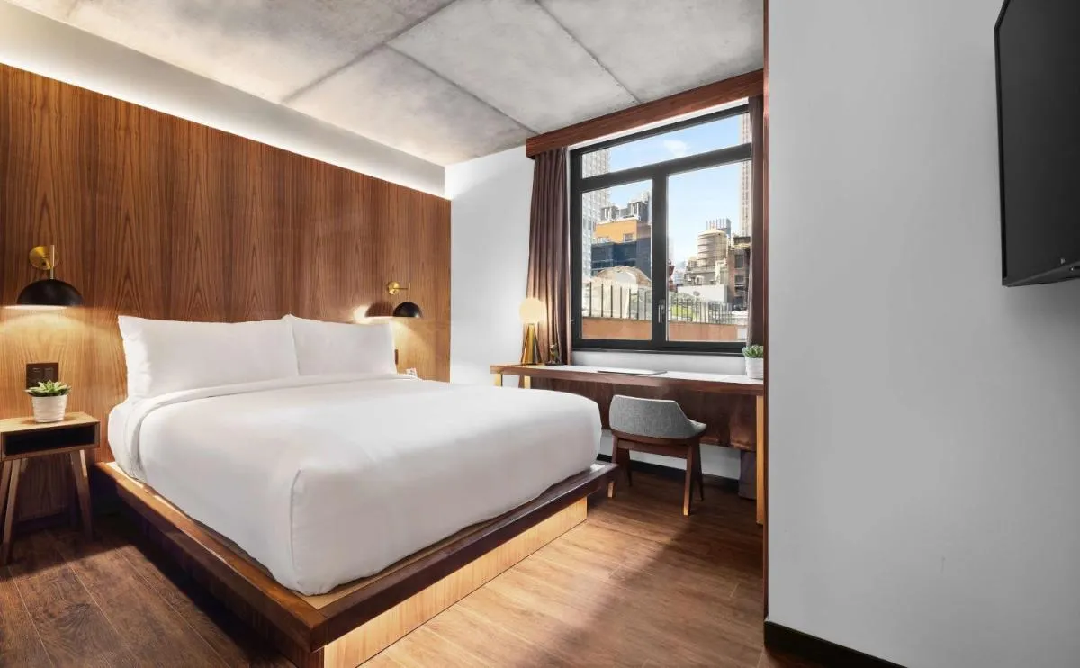 Grayson Hotel — 7