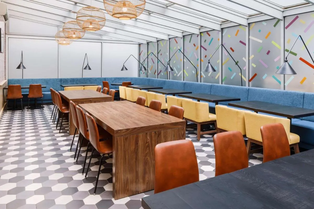 Hampton Inn Manhattan-35th St Empire State Bldg — 6