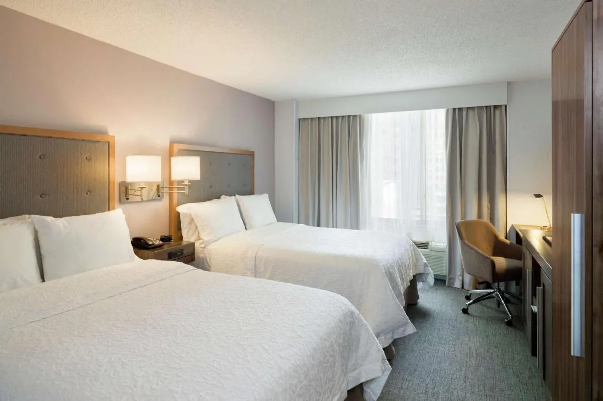 Hampton Inn Manhattan Chelsea — 7