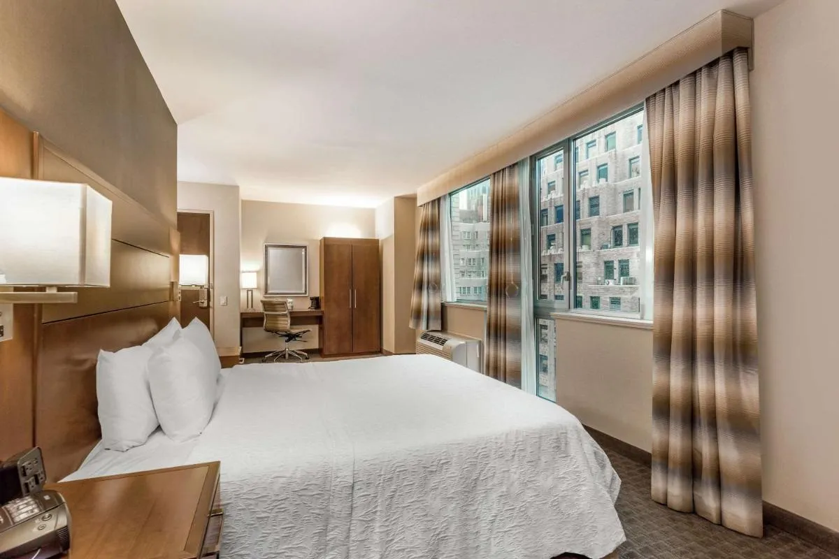 Hampton Inn Manhattan Grand Central — 2