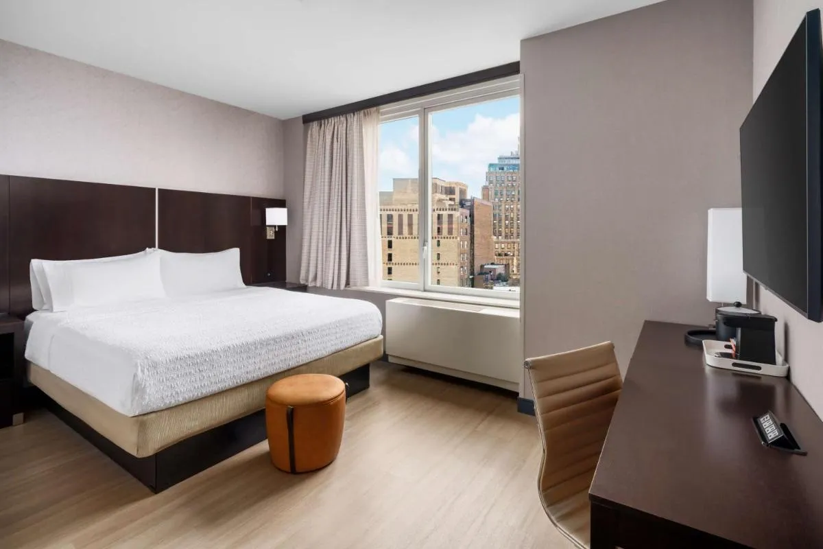 Hampton Inn Times Square Central — 2