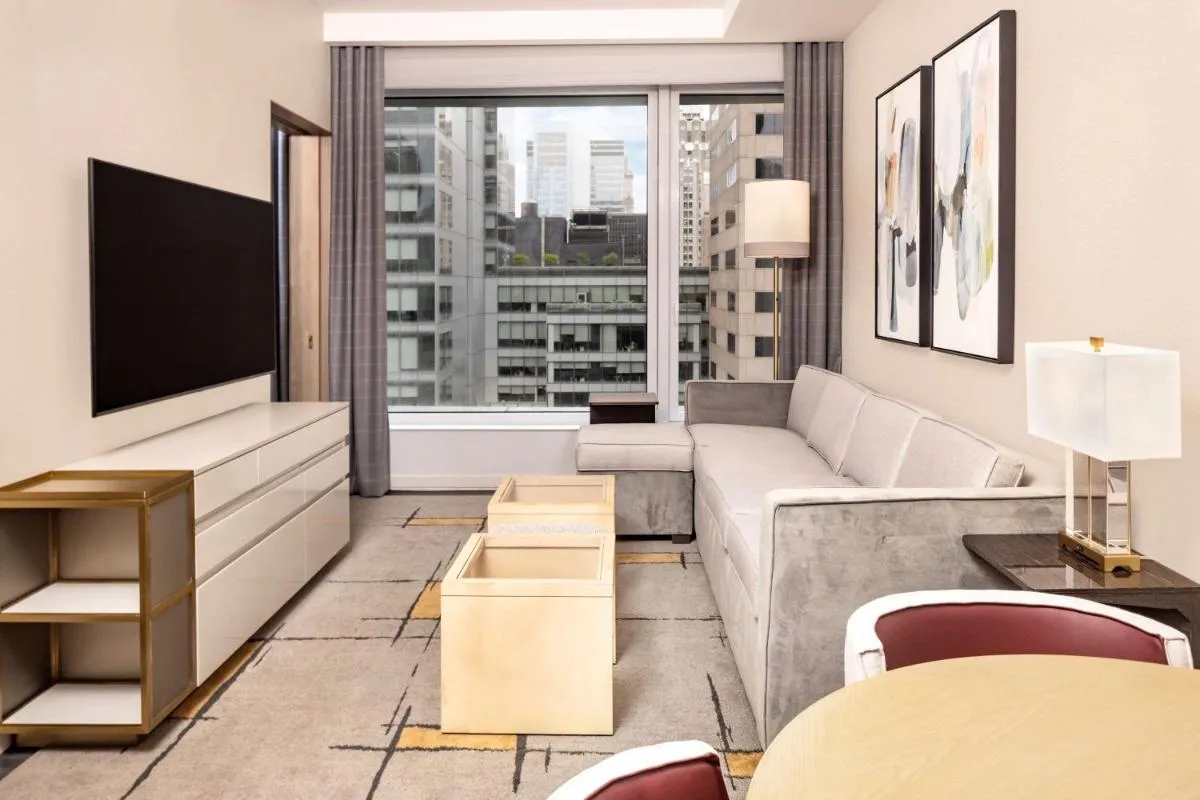 Hilton Club The Central at 5th New York — 5