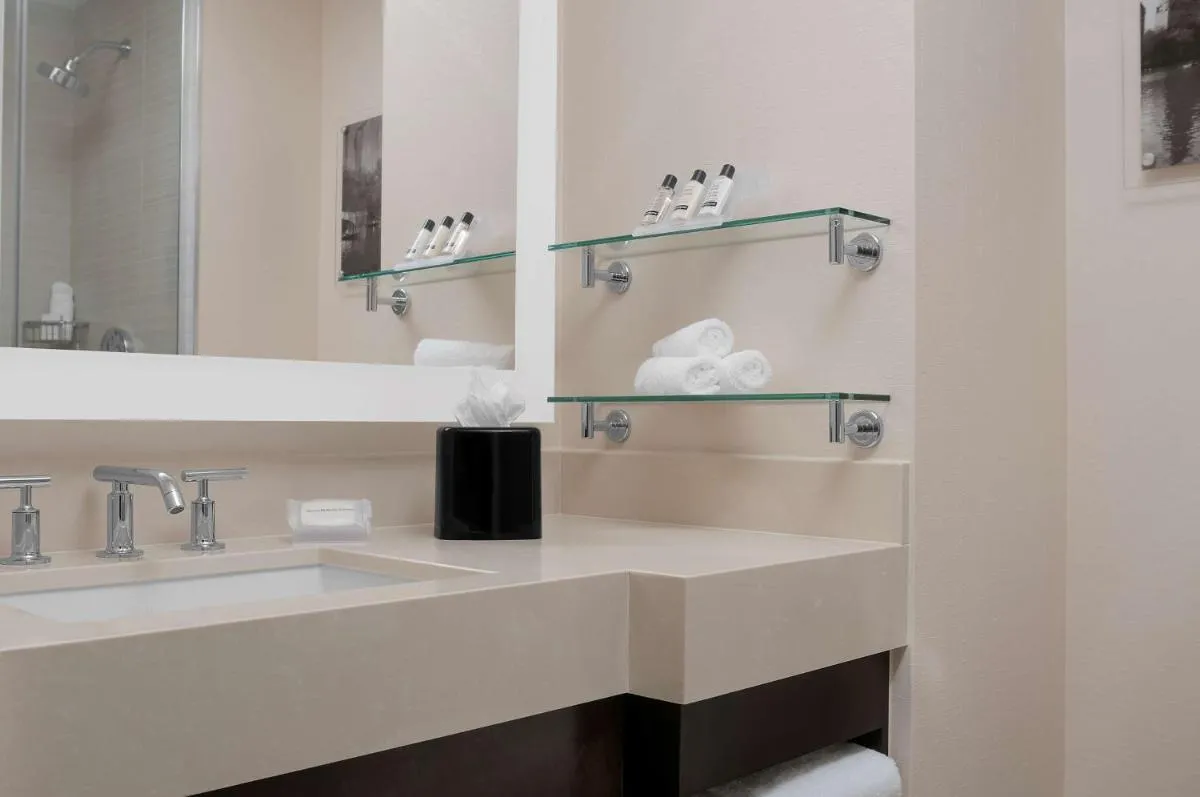 Hilton Garden Inn New York – Times Square Central — 3