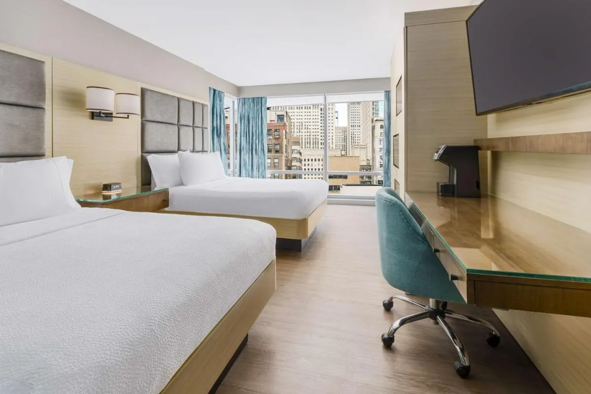 Hilton Garden Inn New York Times Square North — 5