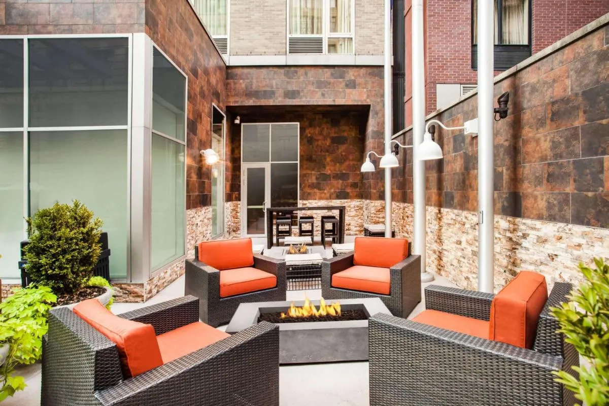 Hilton Garden Inn West 35th Street — 6