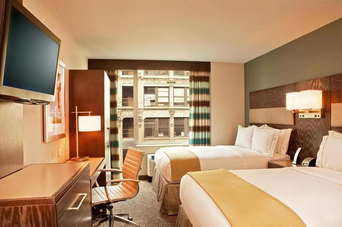 Holiday Inn Express – Times Square South by IHG — 2