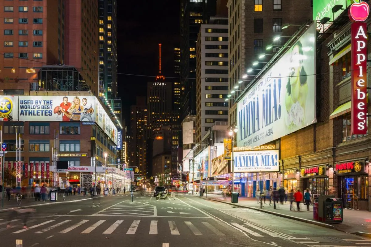 Holiday Inn Express – Times Square, an IHG Hotel — 6