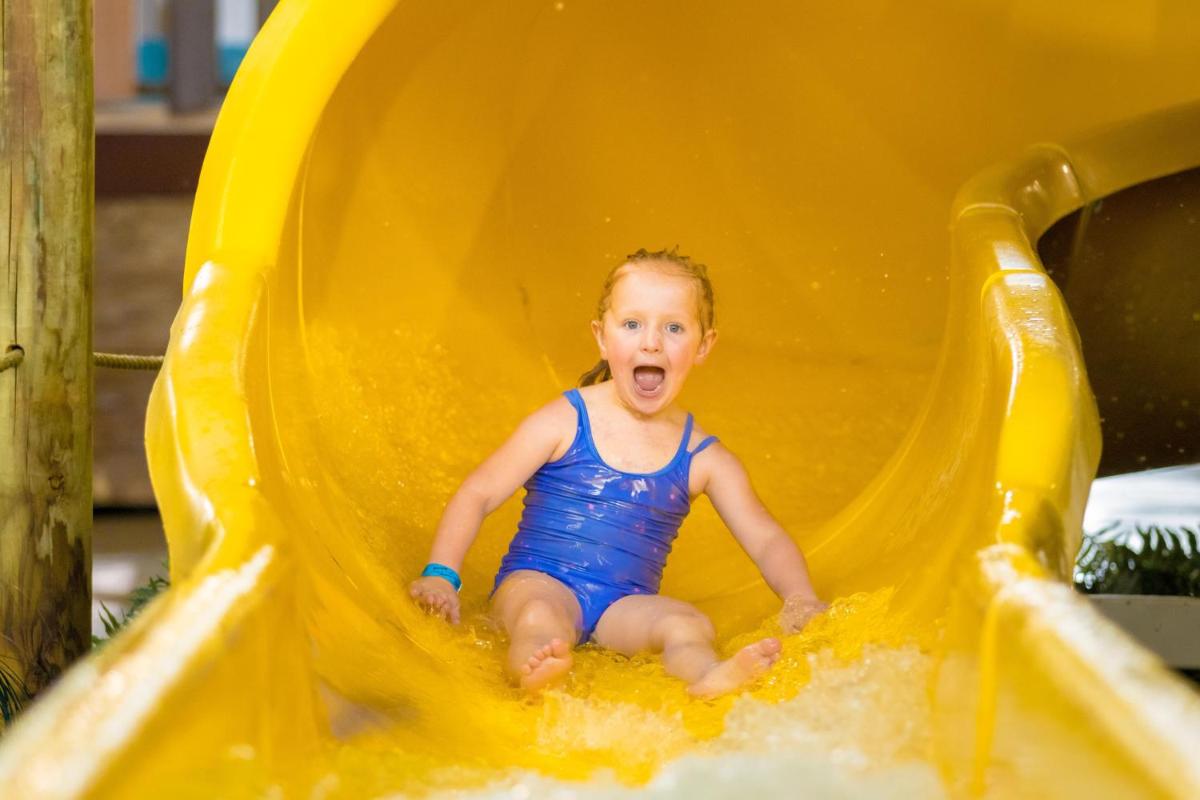 Hope Lake Lodge & Indoor Waterpark