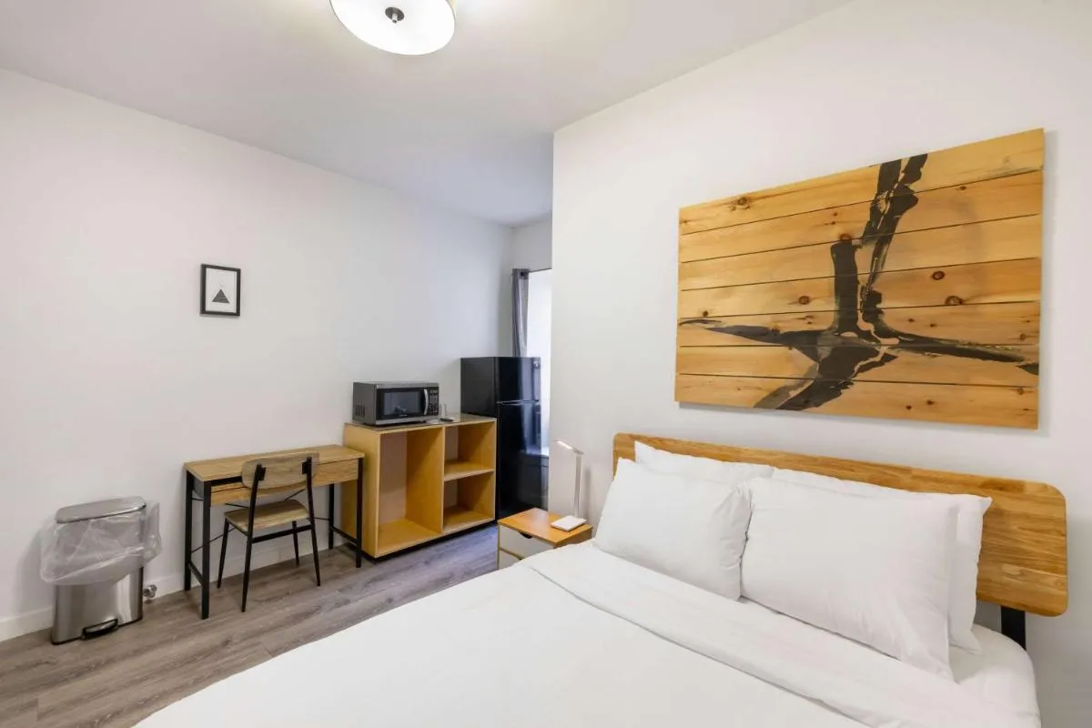 Hotel 27 by LuxUrban — 4