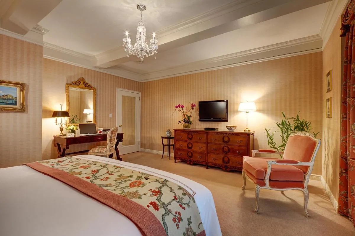 Hotel Elysee by Library Hotel Collection — 5