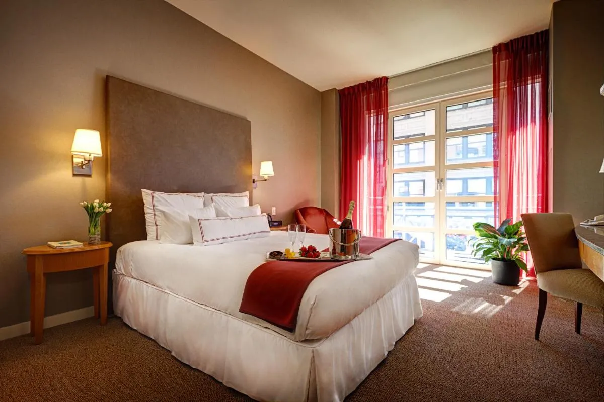 Hotel Giraffe by Library Hotel Collection — 7