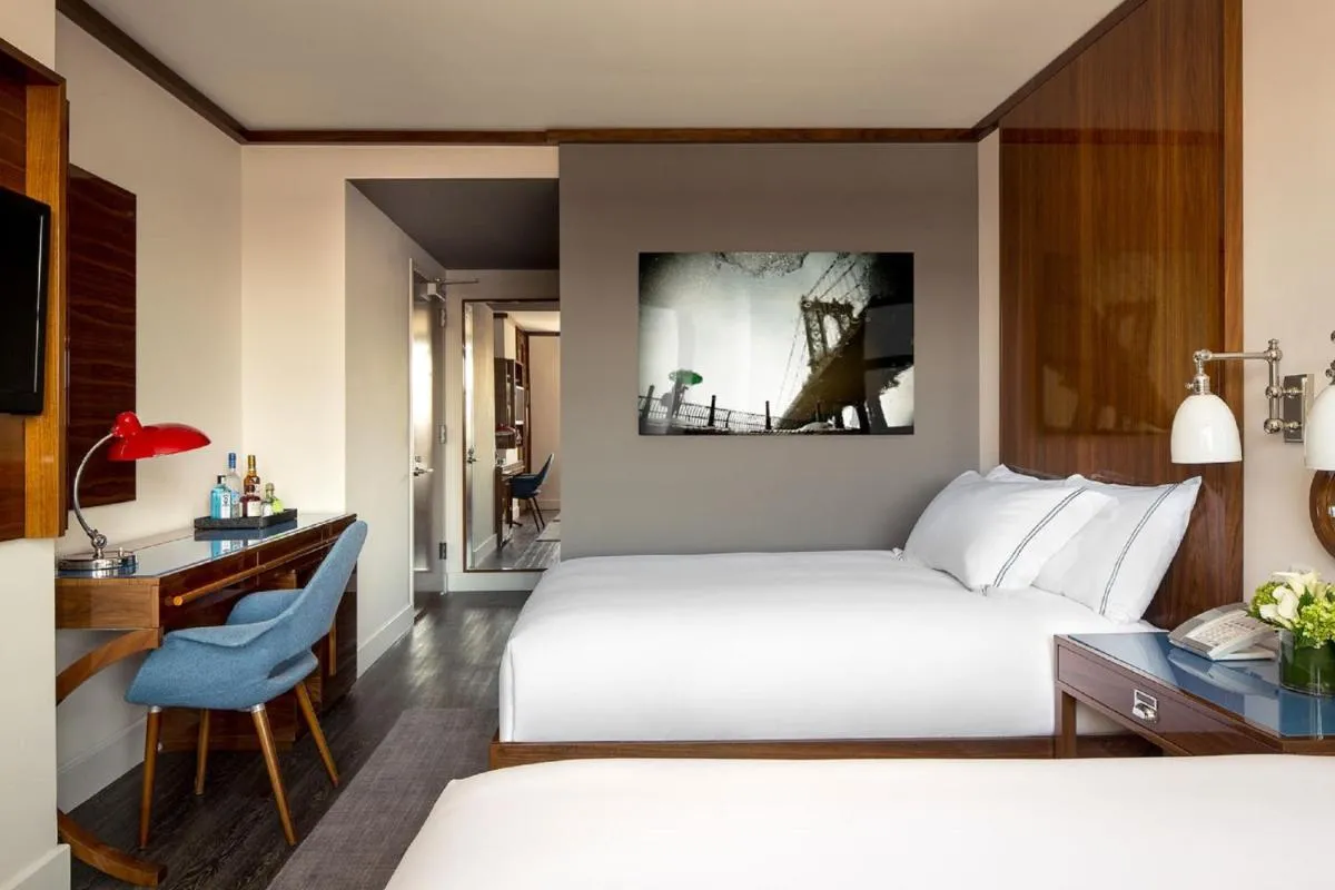 Hotel Hugo — 2