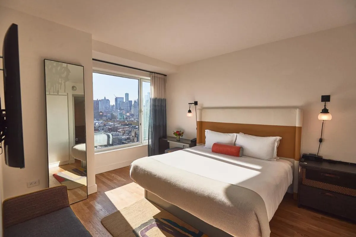 Hotel Indigo Lower East Side New York, an IHG Hotel — 2