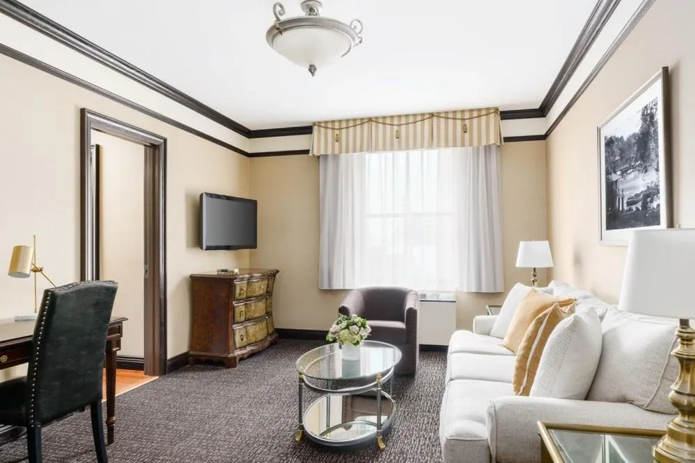 Hotel Lucerne — 5