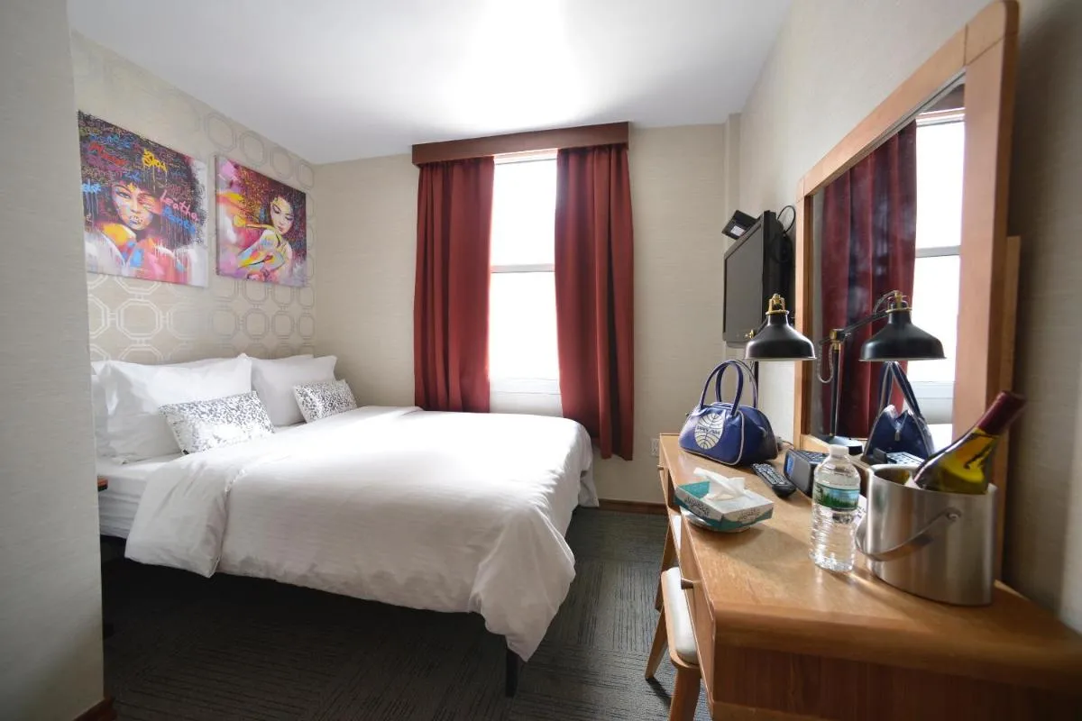Hotel Mimosa — 3