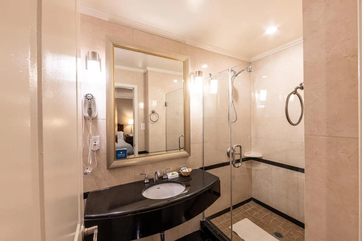 Hotel Stanford — 3