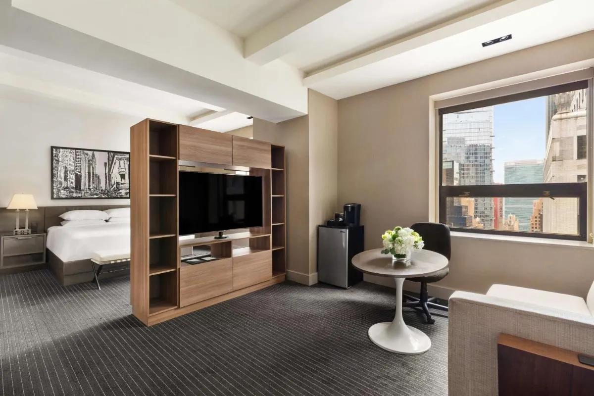 Hyatt Grand Central New York — 6